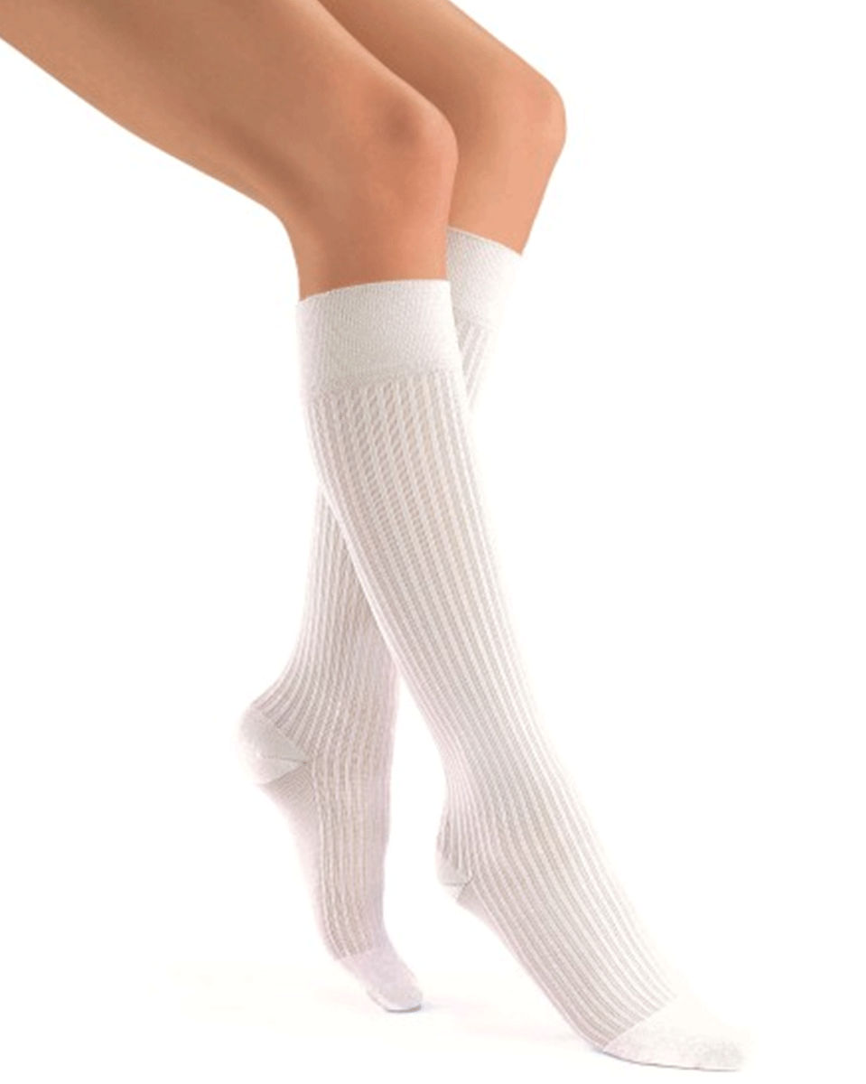 Jobst SoSoft Women's 15-20mmHg Ribbed Knee High